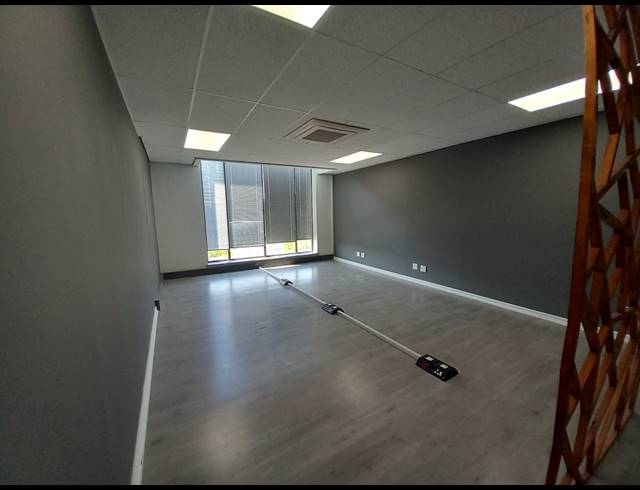 419M² OFFICE TO LET IN BRYANSTON
